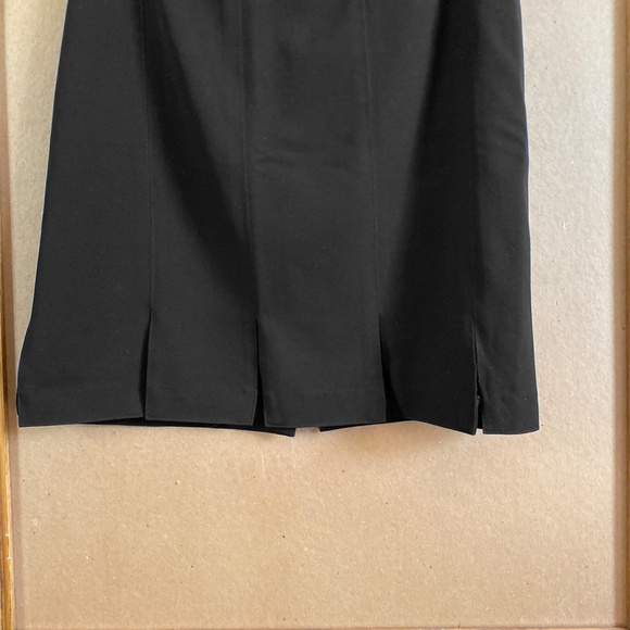 Requirements Black Skirt in size 10 - Picture 6 of 7